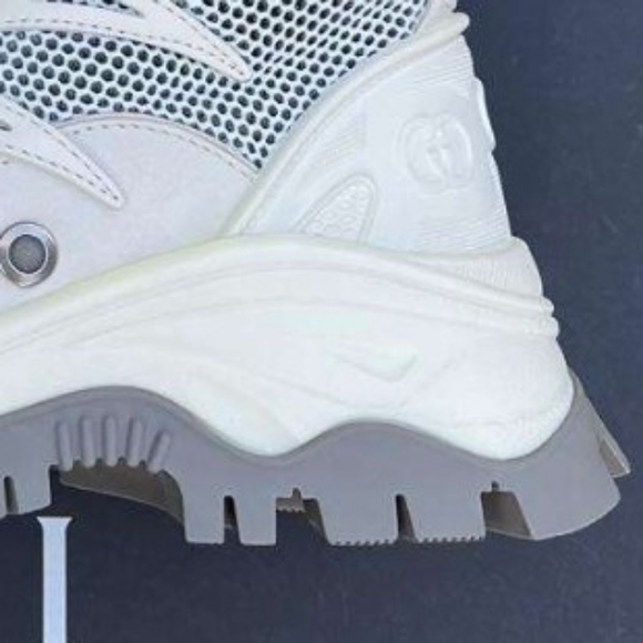 Nwb. Gucci lace up ankle boots,cream/light grey/off white,leather, fabric,rubber - Picture 5 of 10